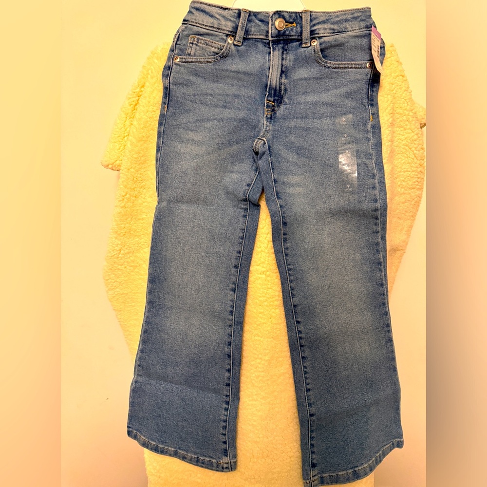 NEW WITH TAGS Maurices/Evsie Girls Flare Jeans